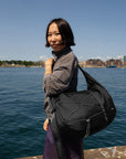 Kintobe JUNO Half-moon taske - Jet Black