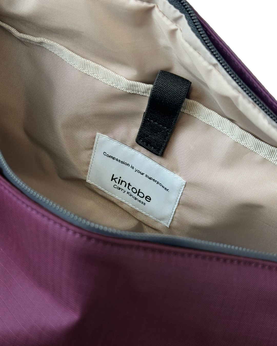 Kintobe MILO Messenger Taske - Deep Aubergine